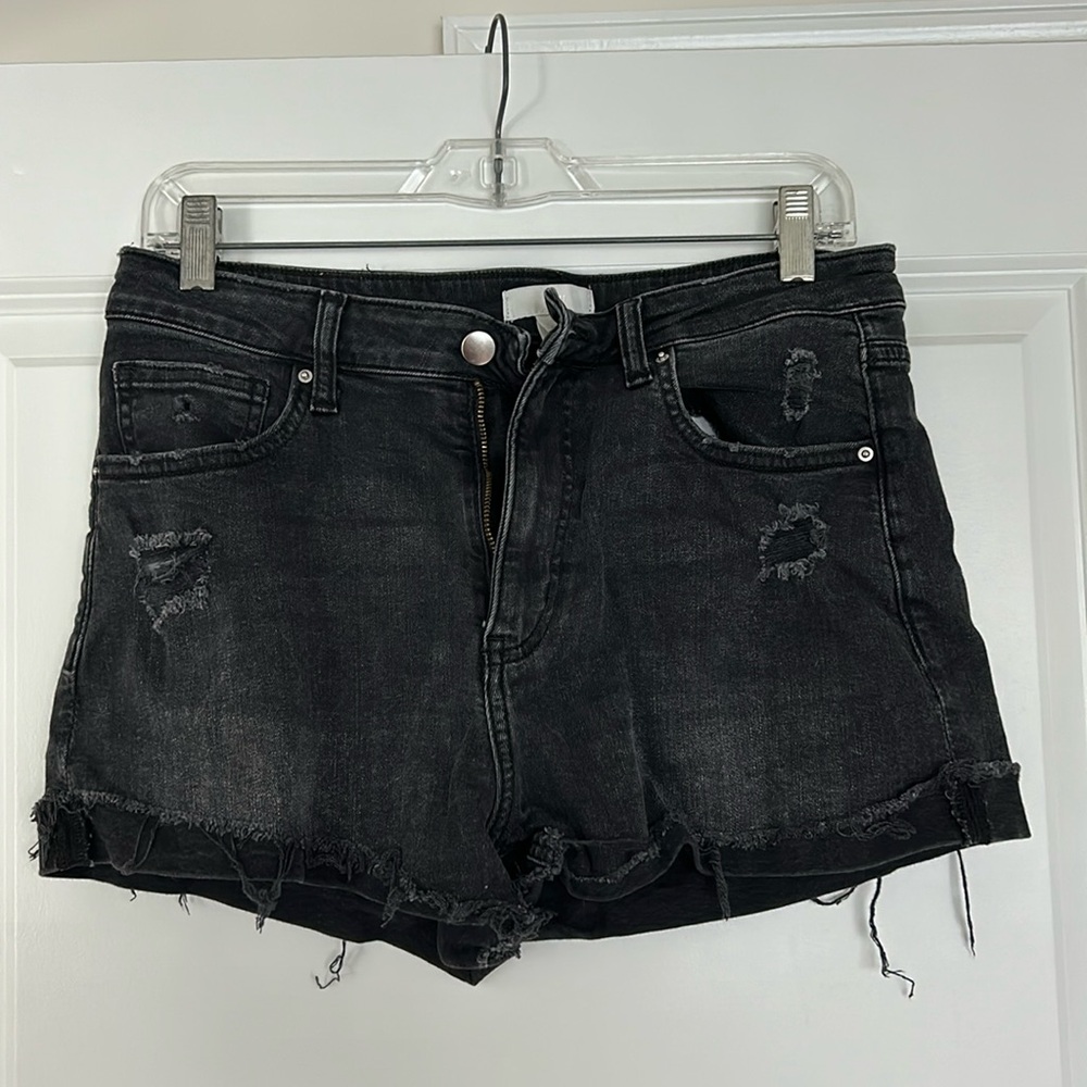 Black H&M shorts